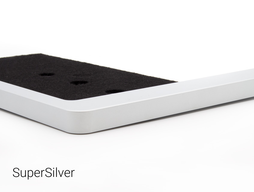 viveroo free iPad wall mount in SuperSilver