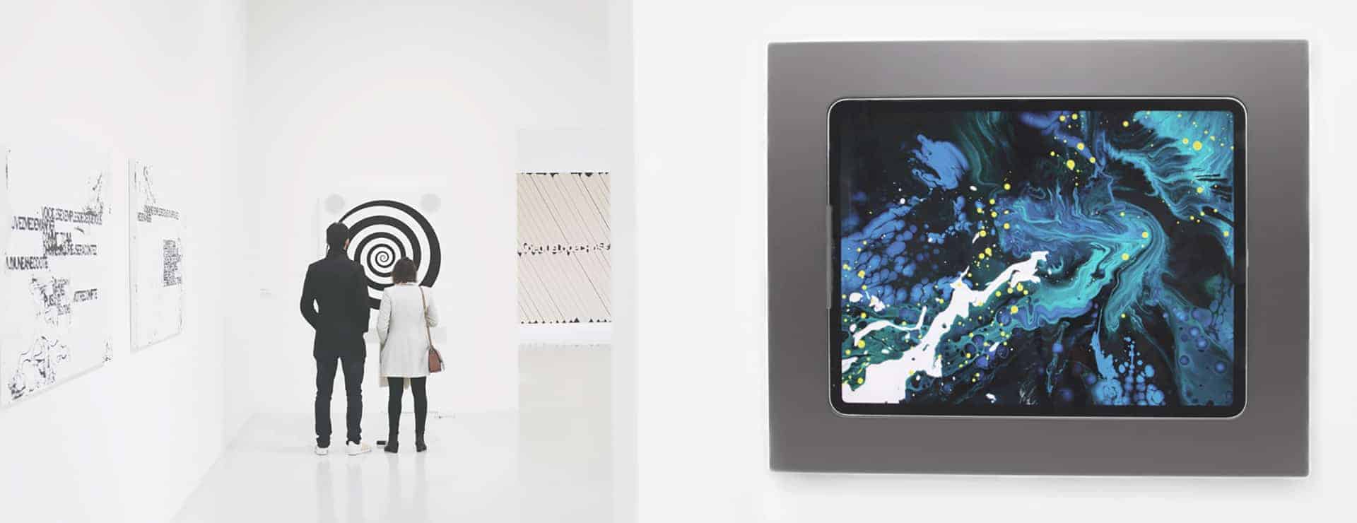 viveroo level iPad Wandhalterung Unterputz in schwarz in einer Gemäldeausstellung